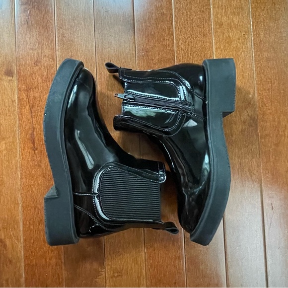 Kids Zara Lug Sole Chelsea boot - Picture 4 of 4